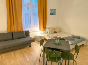 Cozy Apartment by Wenceslas Square and Main Train Station
